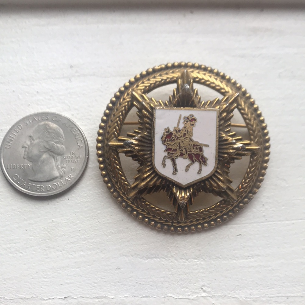 Brooch - Picture 3 of 6